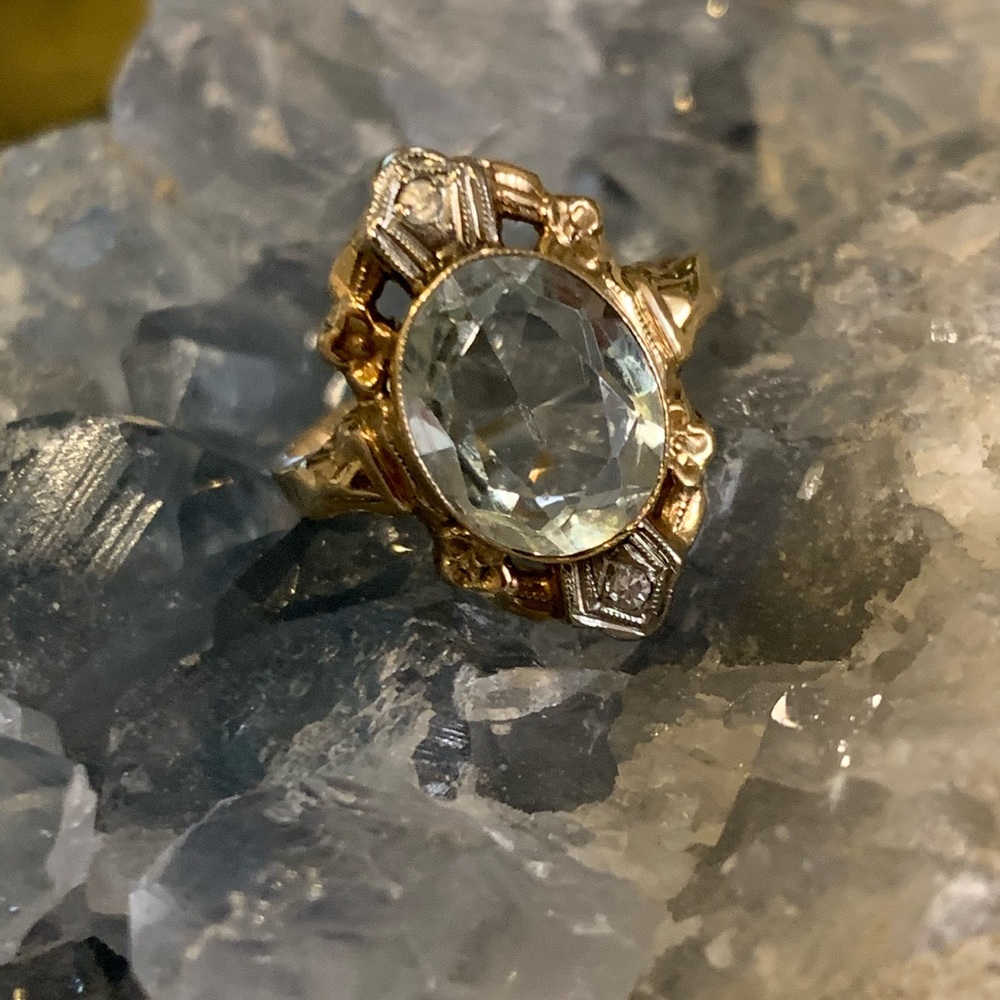 10k Gold & Aquamarine vintage/antique Shield Ring